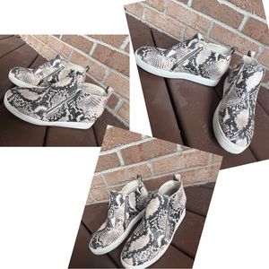 Size 9 women’s shoes